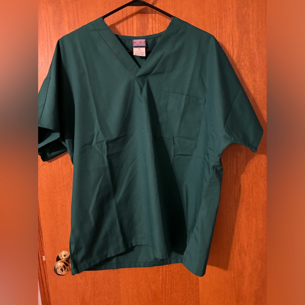 cherokee scrub top Med 1 breast pocket short sleeve Unisex Green/blue